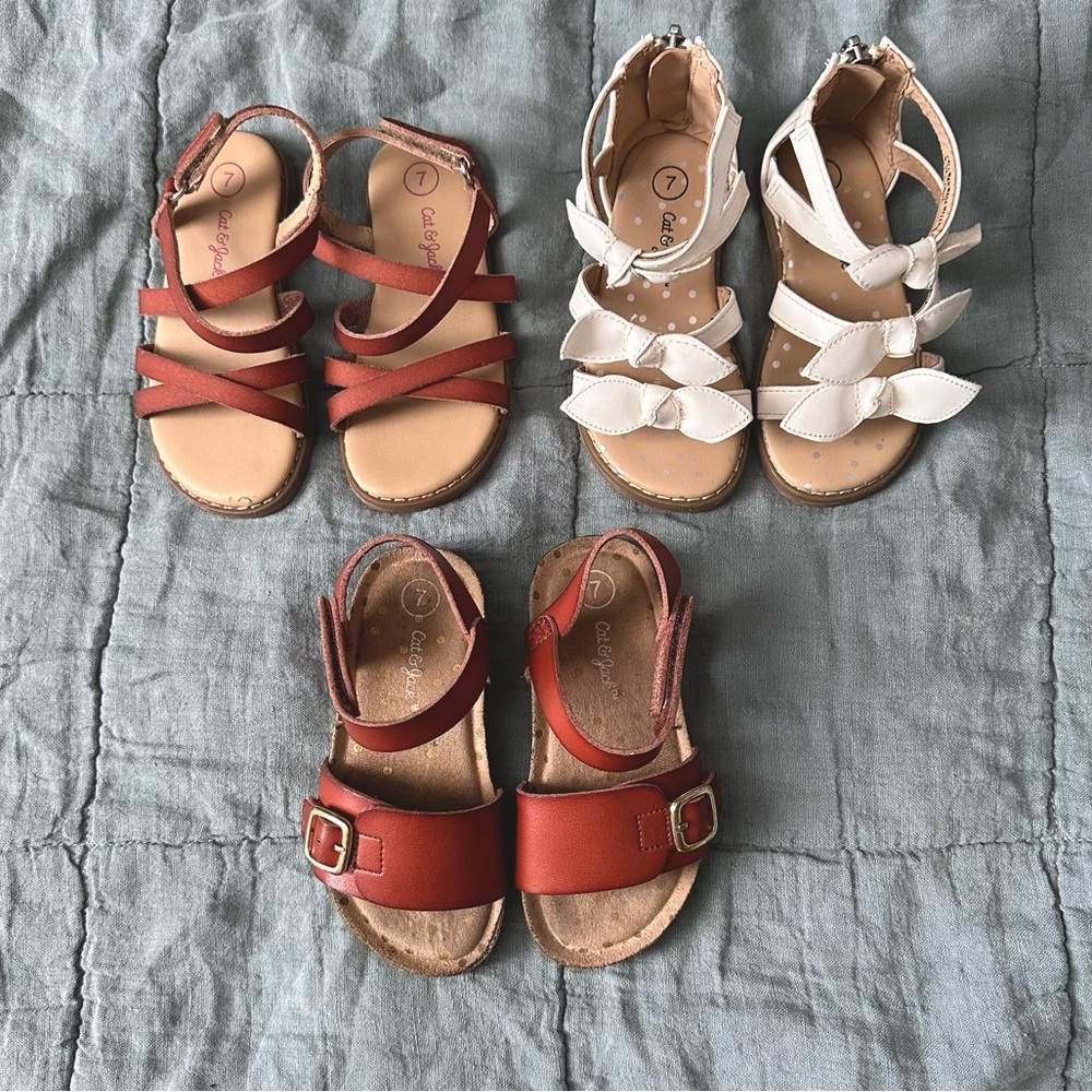 Set of Cat&Jack sz7 sandals toddler